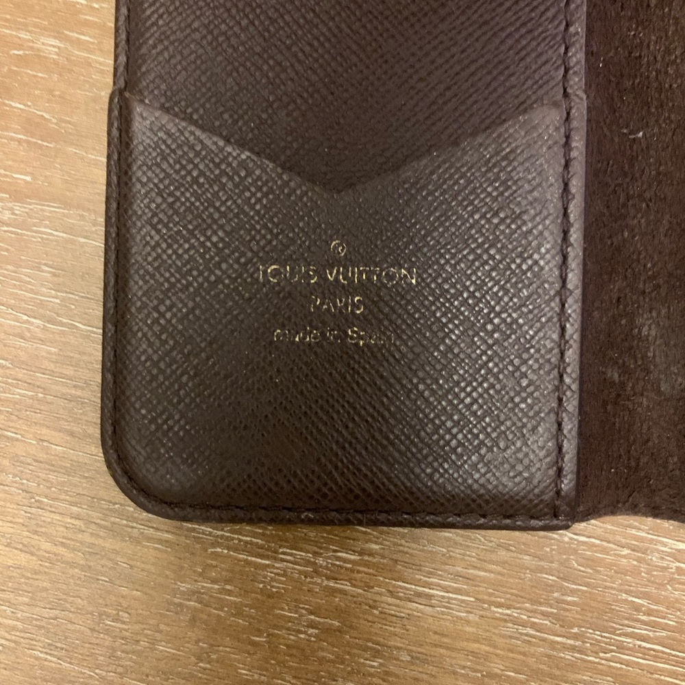 Authentic LV monogram, folio, iPhone 6 case - Picture 3 of 11